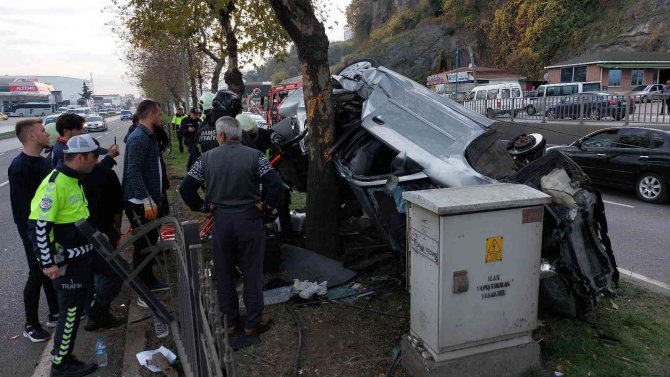 Parçalanan Araçtan Sağ Çıktı