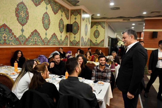Esenyurt’ta Öğretmenler Doyasıya Eğlendi