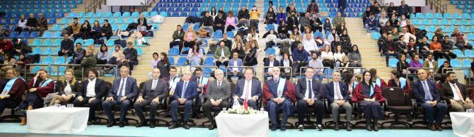 Esogü’lü Genç Diş Hekimi Adayları Beyaz Önlüklerini Giydi