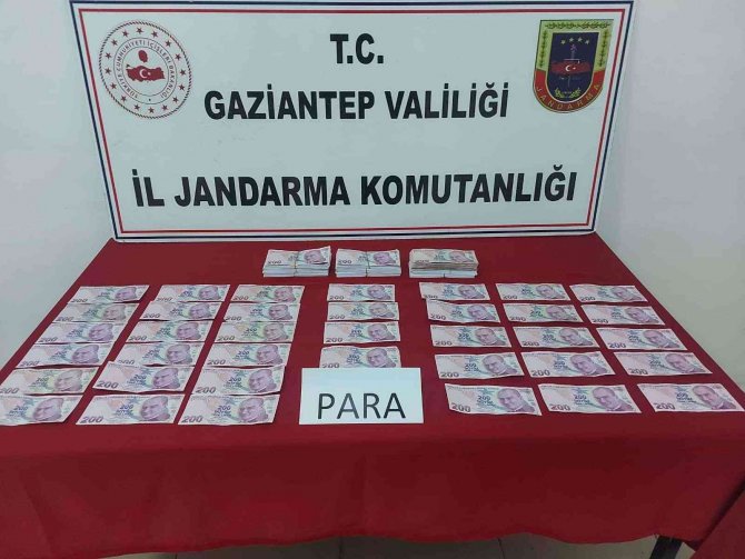 Fetö Suçlamasıyla Vatandaşı 540 Bin Lira Dolandıran Dernek Başkanı Tutuklandı