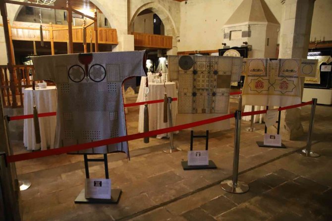 Gaziantep’te Eski Havrada Dualı Sultan Gömlekleri Sergisi