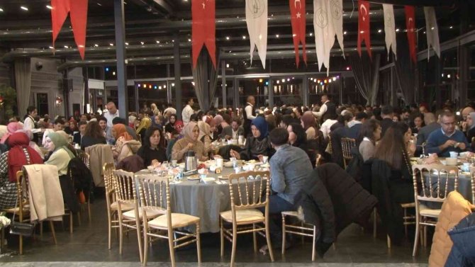 Gaziosmanpaşa’da Öğretmenler Yemekte Buluştu