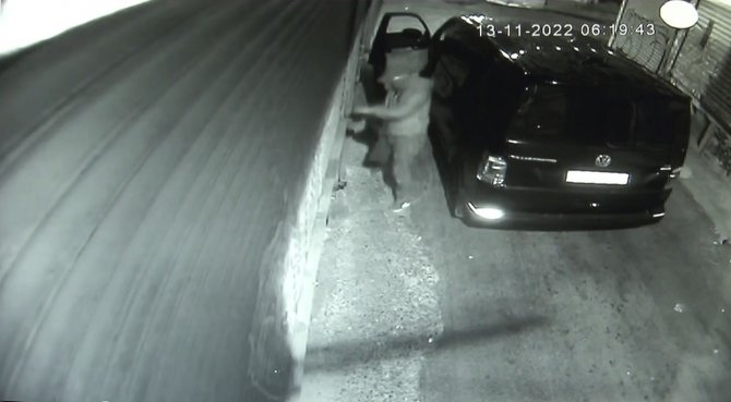 Karaköy Esnafının Korkulu Rüyası Haline Gelen "Maskeli Beşler" İş Başında