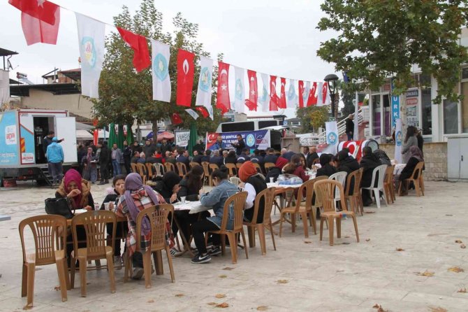 Manisalı Şehit Akay Unutulmadı
