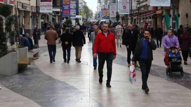 Uzmanı Uyardı: "Günde 2 Fincandan Fazla Bitki Çayı Tüketilmemeli"