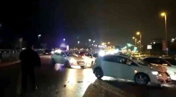Alkollü Olduğu İddia Edilen Sürücünün Çarptığı Otomobil Takla Attı: 3 Yaralı