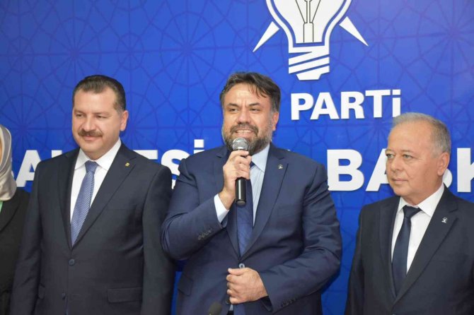 İ̇yi̇ Partili Büyükşehir Belediye Meclis Üyesi Karaboğa, Ak Parti’ye Geçti