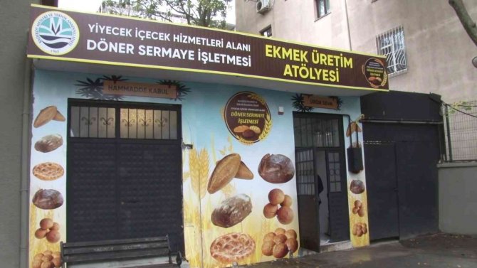 Kadıköy’de Fabrika Gibi Lise: Ekmek Üretip, Restoran İşletiyor Ve Kahve Satıyorlar