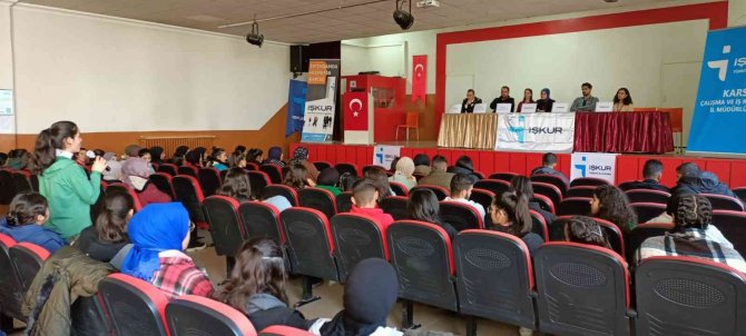 Kağızman’da Öğrencilere Meslek Tanıtımı Yapıldı