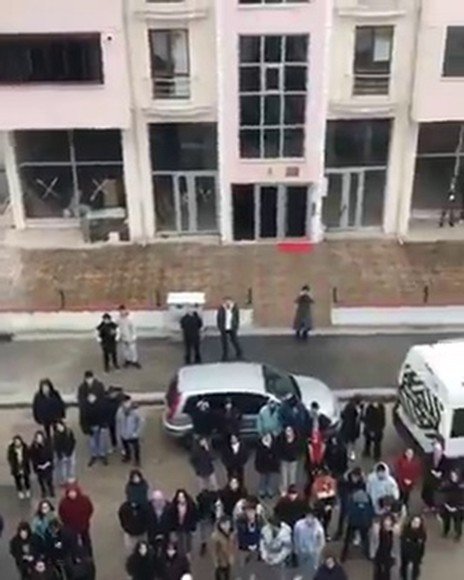 Kanser Tedavisi Gören Öğretmeni Duygulandıran Ziyaret