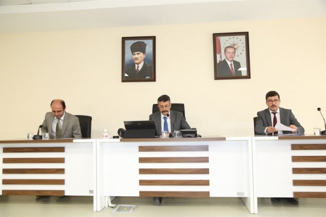 Vali Ali Çelik: "Su Probleminin Hem Bireysel Hem De Kurumsal Anlamda Farkında Olmalıyız"