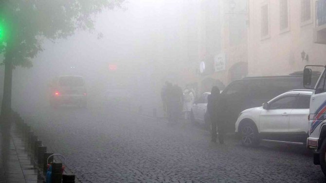 Mardin Sokaklarında Sis Hakim Oldu