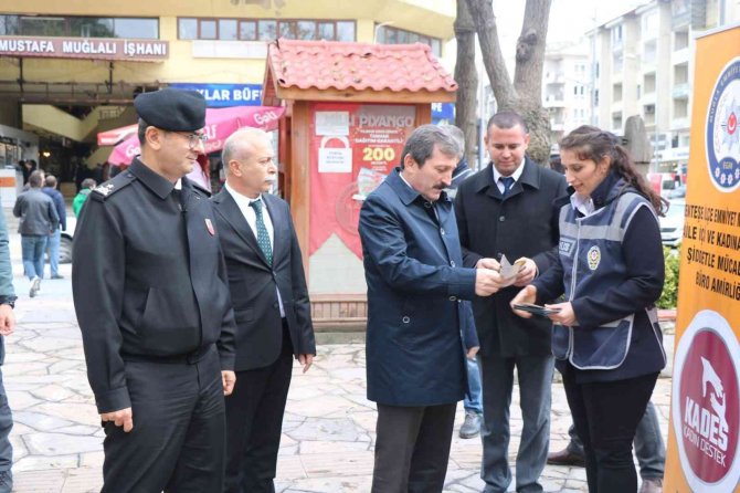 Muğla’da 25 Kasım Kadına Yönelik Şiddete Karşı Stant Açıldı