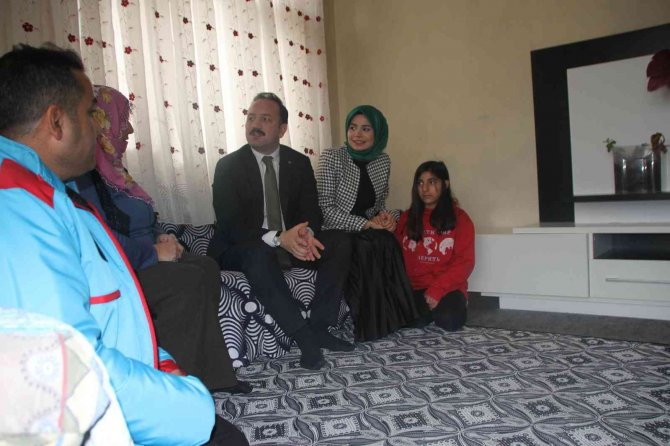 Kaymakam Bayram: “Sosyal Devlet Anlayışı İle Yardımlarımız Devam Ediyor”