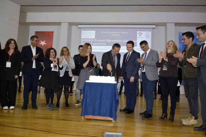 Öğretmenlere Bi̇sdem Çalıştayı