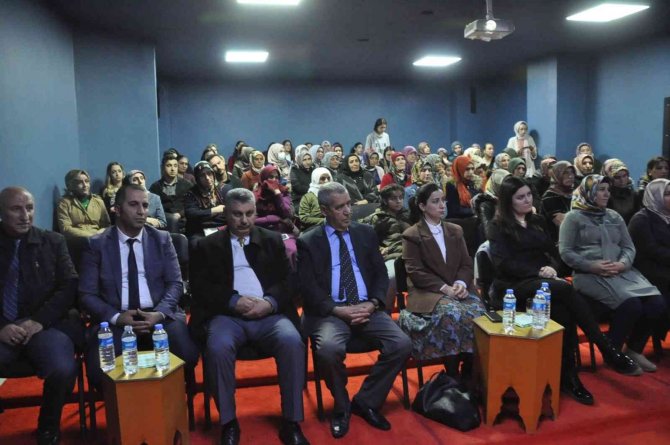 Bulanık’ta “Kadına Yönelik Şiddete Karşı” Seminer Düzenlendi