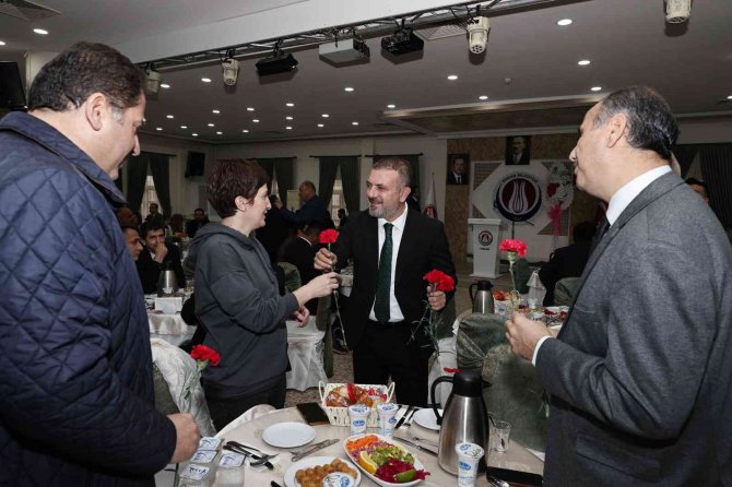 Sincan Belediye Başkanı Ercan, Öğretmenlerle Bir Araya Geldi