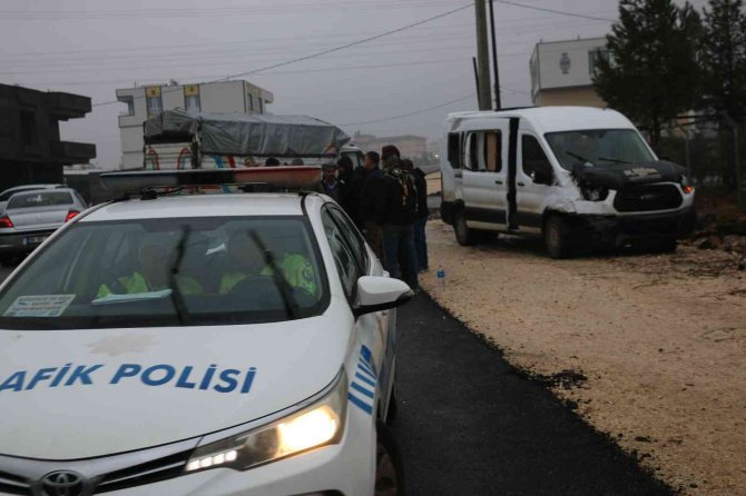 Siverek’te Öğrenci Servisinin De İçinde Bulunduğu Zincirleme Kaza: 13 Yaralı