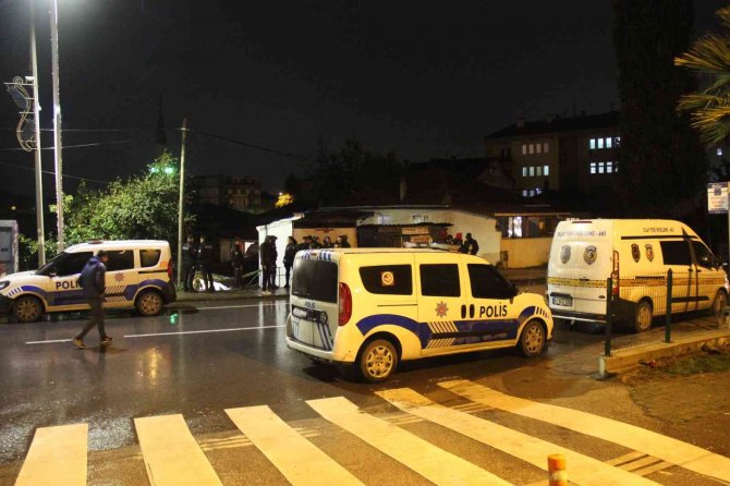Tartıştığı Şahıs Tarafından Silahla Ayağından Vuruldu