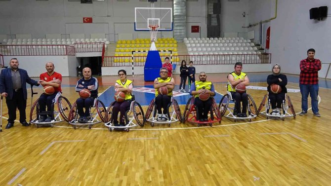 Basketbol Aşkları Engel Tanımadı, Engelleri Basketbol İle Aşıyorlar