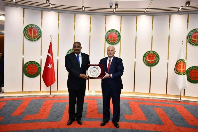 Yargıtay Başkanı Akarca, Küba Cumhuriyeti Yüksek Halk Mahkemesi Başkanı Ferro Ve Beraberindeki Heyeti Kabul Etti