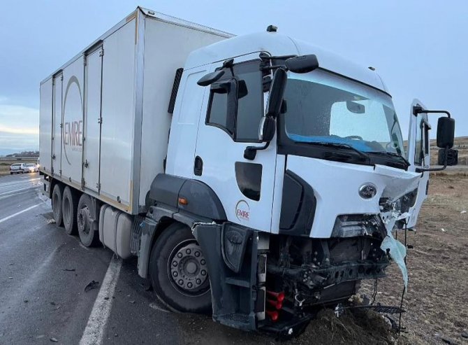 Ağrı’da Trafik Kazasında Uzman Çavuş Hayatını Kaybetti