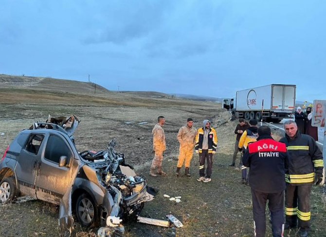 Ağrı’da Trafik Kazasında Uzman Çavuş Hayatını Kaybetti