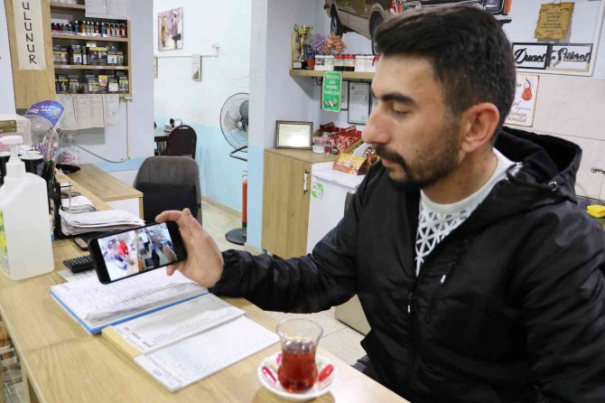 Çakmak Gazı Doldururken Yaşanan Patlama Kamerada