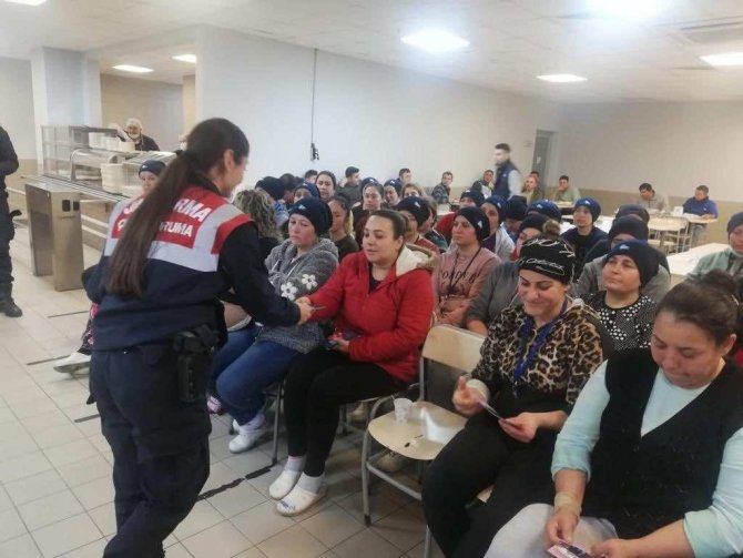 Jandarma Çineli Vatandaşları Bilgilendirdi