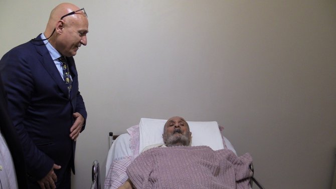 Felç Geçiren Başpehlivana Marol Ziyareti