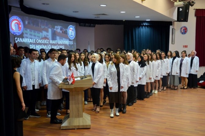 Çomü Diş Hekimliği Fakültesi Beyaz Önlük Giyme Töreni Gerçekleşti