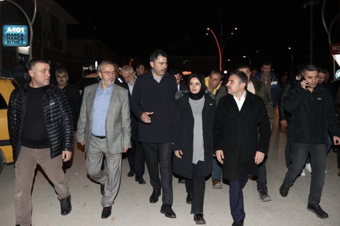 Bakan Kurum: “Düzce’de 300 Ekibimizle Hasar Tespit Çalışmalarımız Sürüyor”