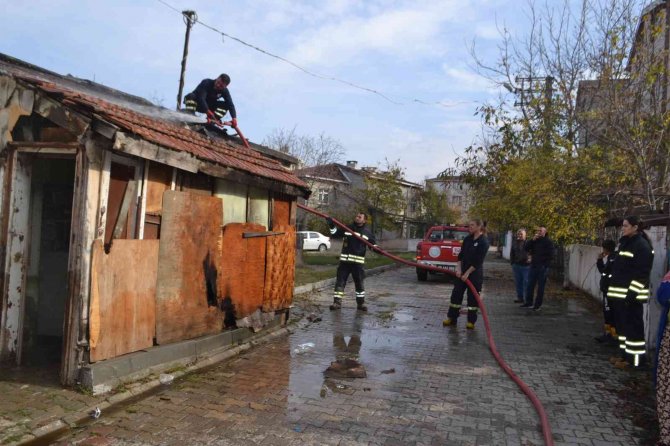 Çorlu’da Yangın: 1 Kişi Dumandan Etkilendi