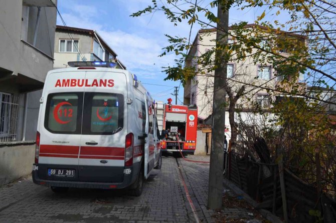Çorlu’da Yangın: 1 Kişi Dumandan Etkilendi