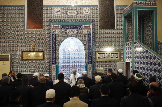 Diyanet İ̇şleri Başkanı Erbaş, Varnalı Müslümanlarla Bir Araya Geldi