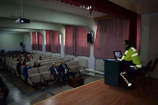 Sungurlu’da Trafik Semineri