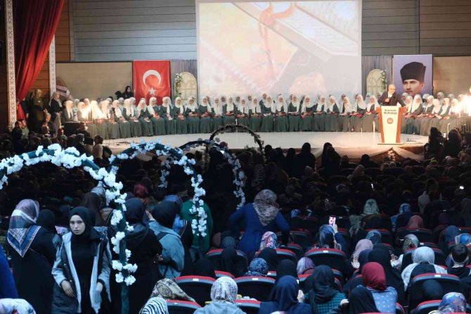 Kur’an’ı Ezberleyen 84 Kız Öğrenci İcazetlerini Aldı