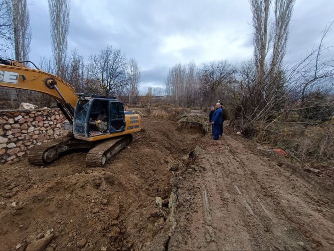 Hisarcık Küçükçay’da Taşkın Koruma Projesi Çalışmaları