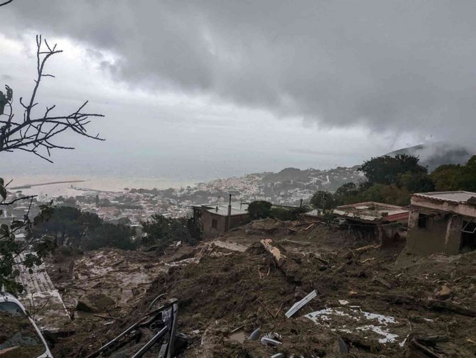 İ̇talya’nın Ischia Adası’nda Heyelan: 8 Ölü