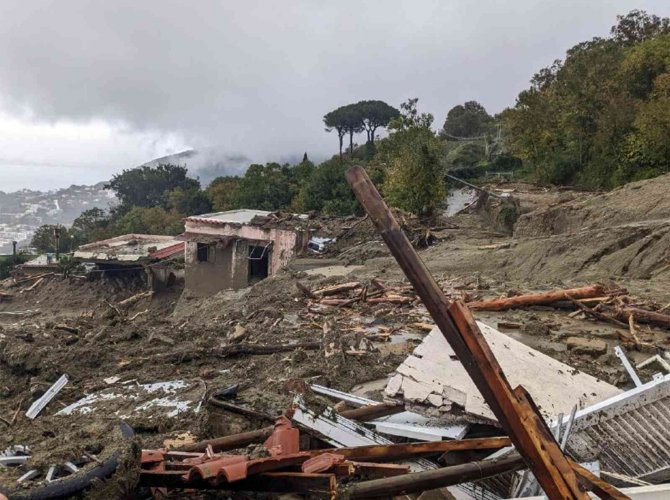 İ̇talya’nın Ischia Adası’nda Heyelan: 8 Ölü