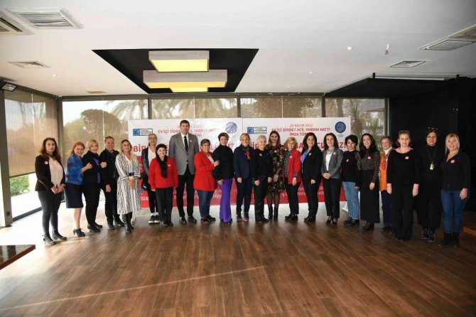 Kadıköy Belediyesi İle Türkiye Kadın Dernekleri Federasyonu Arasında “Ev İ̇çi Şiddet Acil Yardım Hattı” Protokol İmzası Atıldı