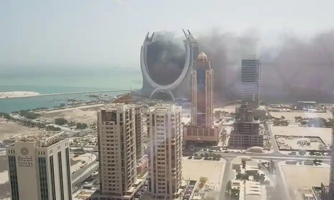 Katar’da Dünya Kupası’nı İzlemeye Gelen Taraftarların Kaldığı Bölgede Yangın
