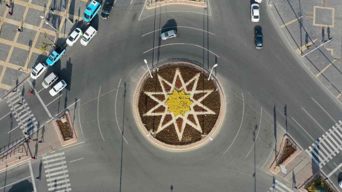 Büyükşehir, Peyzaj Çalışmaları İ̇le Kent Estetiğini Artırıyor