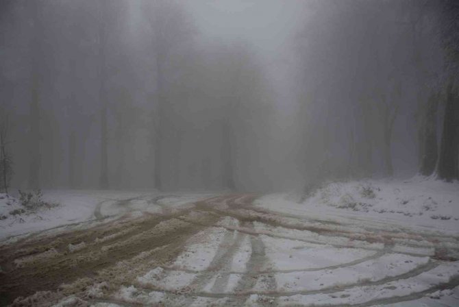 Kartepe’de Kar Kalınlığı 10 Santimetreye Yaklaştı