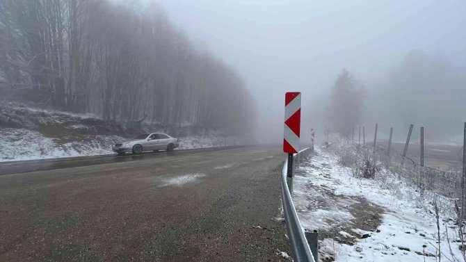 Domaniç’e Mevsimin İlk Karı Yağdı