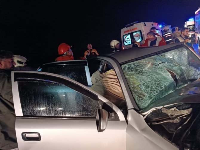 Mardin’de İki Araç Çarpıştı: 3 Ölü, 2 Yaralı