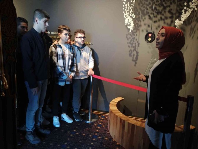 Nazillili Meslek Liseliler Aydın’daki Müzeleri Gezdi
