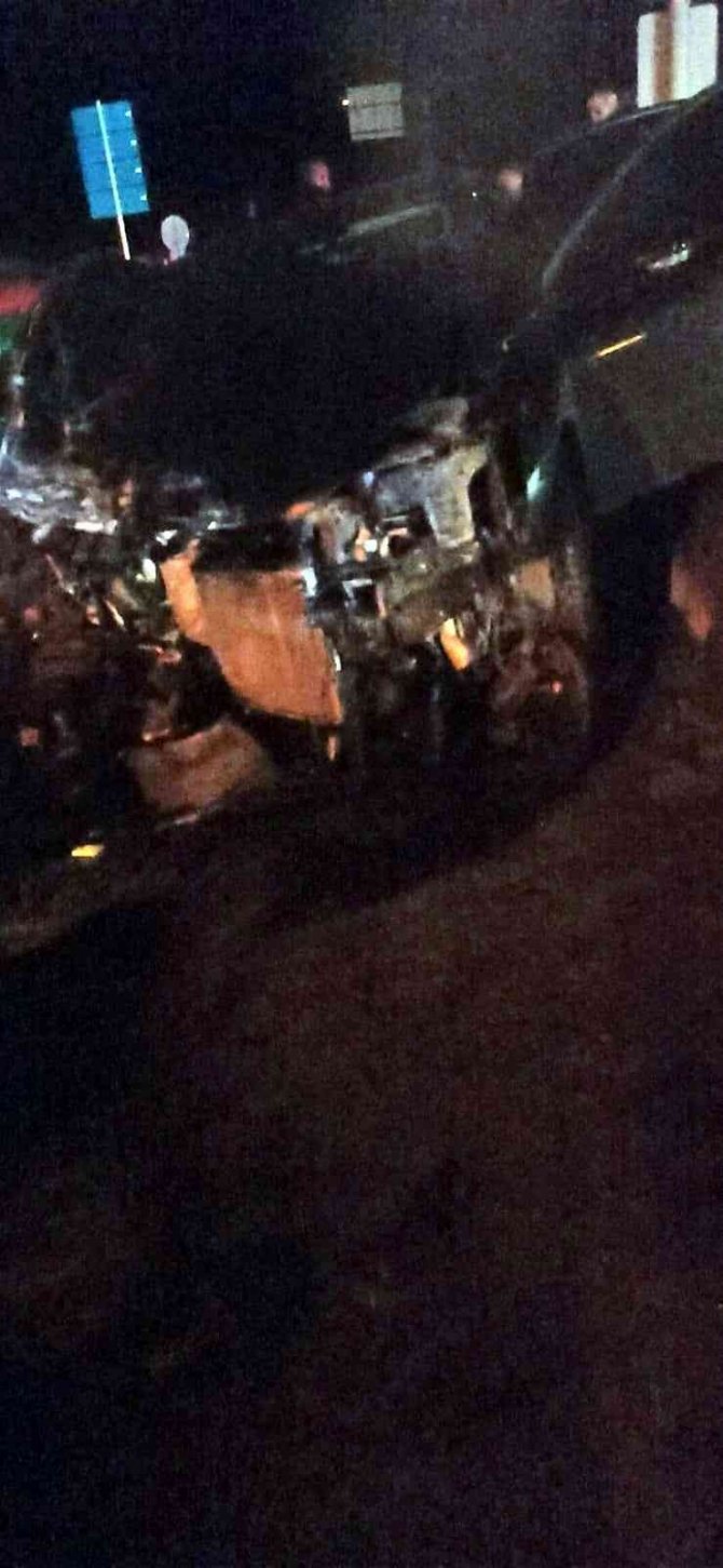 Sakarya’da Minibüs İle Otomobil Çarpıştı: 5 Yaralı