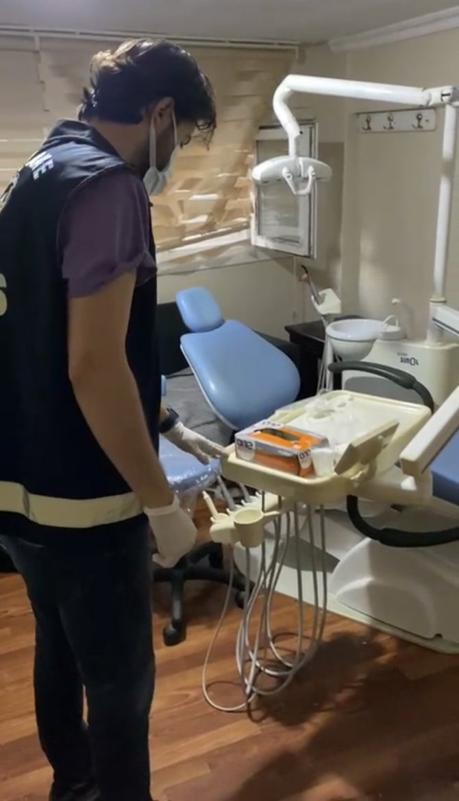 İ̇stanbul’da Kaçak Diş Muayenehanesine Baskında Sahte Doktor Gözaltına Alındı