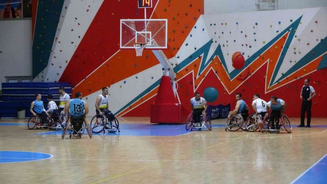Tekerlekli Sandalye Basketbol 1. Ligi: Muş Besk: 70 Antalya Asat: 63